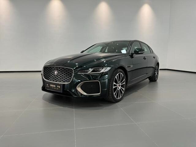 Открыть фотографии: Jaguar XF II Рестайлинг