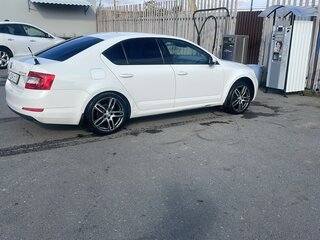 2014 Skoda Octavia III (A7), белый, 900000 рублей, вид 4