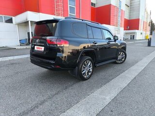 2022 Toyota Land Cruiser 300 Series, чёрный, 9900000 рублей, вид 4