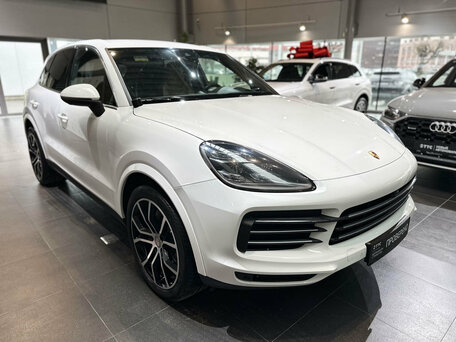 2018 Porsche Cayenne III, белый, 5390000 рублей, вид 3