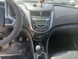 2014 Hyundai Solaris I, серебристый, 750000 рублей, вид 5