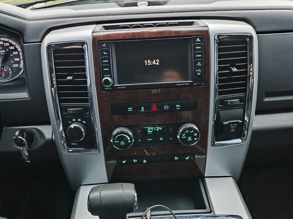 2012 Dodge RAM IV (DS/DJ), белый, 3380000 рублей - вид 12
