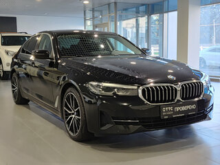 2021 BMW 5 серии 520d xDrive VII (G30/G31/G38) Рестайлинг, чёрный, 3820000 рублей, вид 3
