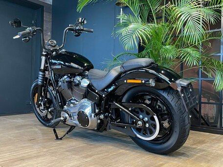 2025 Harley-Davidson Street Bob, чёрный, 2290000 рублей, вид 2