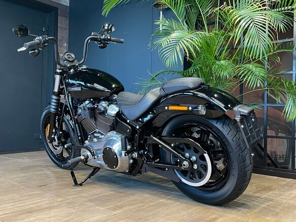 2025 Harley-Davidson Street Bob, чёрный, 2290000 рублей - вид 1