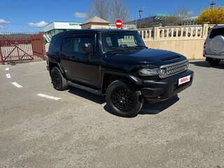 2011 Toyota FJ Cruiser, белый, 3550000 рублей, вид 2