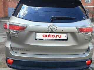 2014 Toyota Highlander III (XU50), бежевый, 2300000 рублей, вид 3