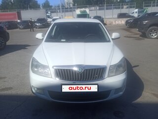 2012 Skoda Octavia II (A5) Рестайлинг, белый, 700000 рублей, вид 3