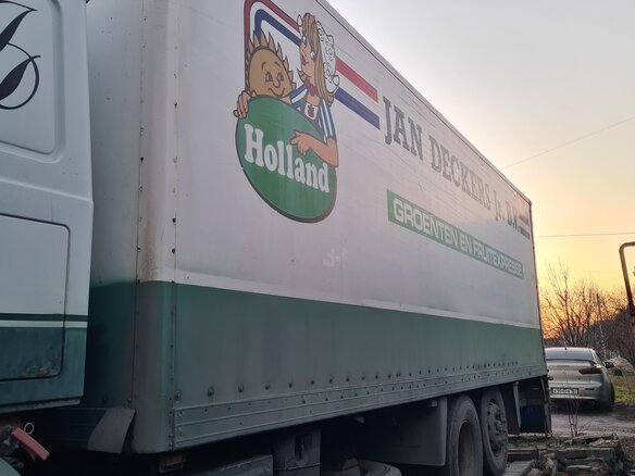 1990 Volvo F-Series, белый, 1150000 рублей - вид 10