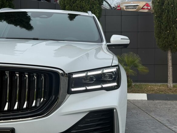 2026 Geely Monjaro I Рестайлинг, белый - вид 22
