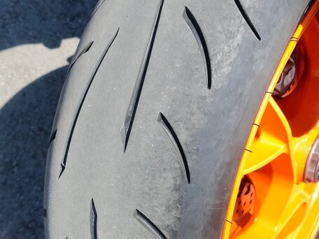 2018 KTM 1290 Super Duke R, оранжевый, 1120000 рублей, вид 5