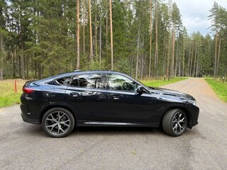 2020 BMW X6 40d III (G06), чёрный, 10000000 рублей, вид 3