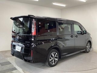 2022 Honda Stepwgn Spada V Рестайлинг, чёрный, 1700000 рублей, вид 4