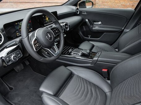 2022 Mercedes-Benz A-Класс 180 Long IV (W177), чёрный, 2000505 рублей, вид 5