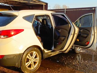 2011 Hyundai ix35 I, белый, 1300000 рублей, вид 3