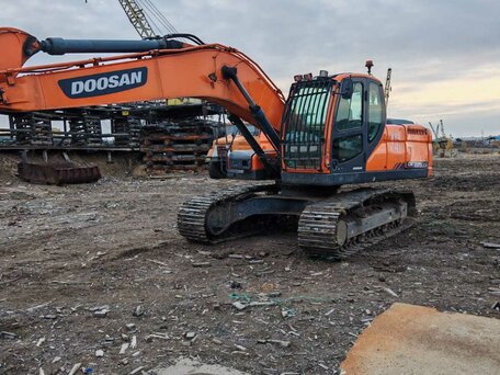 2018 Doosan DX225, оранжевый, 6900000 рублей, вид 1