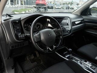 2019 Mitsubishi Outlander III Рестайлинг 3, чёрный, 1598000 рублей, вид 5