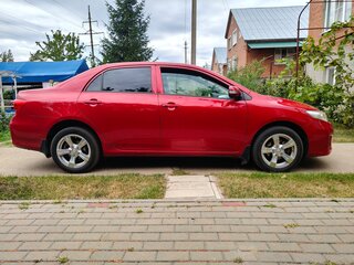 2010 Toyota Corolla X (E140, E150) Рестайлинг, красный, 1175000 рублей, вид 3