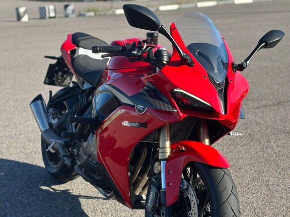 2025 QJMotor SRK 600 RC, красный, 620000 рублей