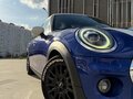 2019 Mini Hatch Cooper III (F55/F56) Рестайлинг, синий - вид 11
