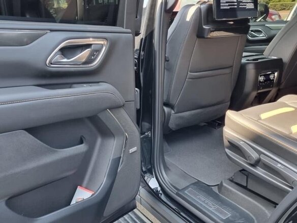 2022 GMC Yukon V, чёрный, 9000000 рублей - вид 15