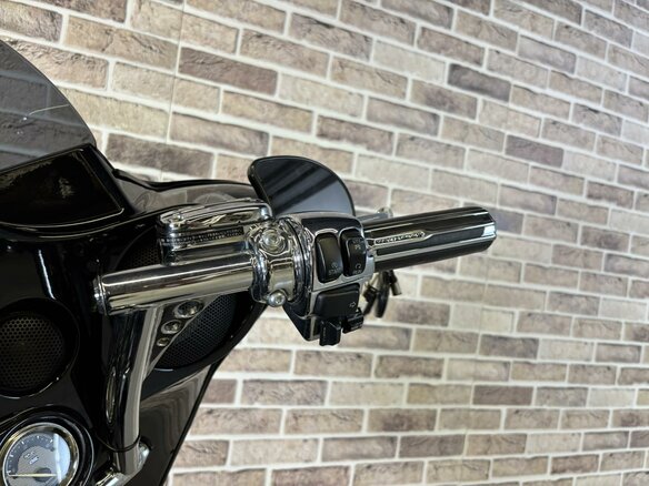 2011 Harley-Davidson CVO Street Glide, чёрный, 1211000 рублей - вид 10