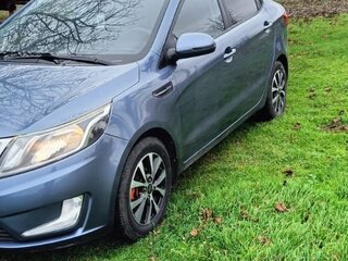 2013 Kia Rio 5-speed III, голубой, 850000 рублей, вид 3