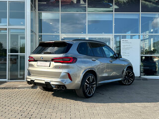 2021 BMW X5 M III (F95), серый, 8690000 рублей, вид 5