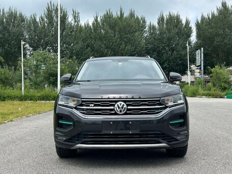 2021 Volkswagen Tayron I, чёрный, 2350000 рублей, вид 2