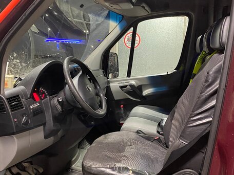 2011 Volkswagen Crafter, красный, 1700000 рублей, вид 4
