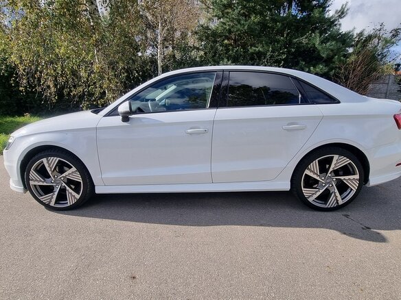 2015 Audi A3 III (8V), белый, 1700000 рублей - вид 2