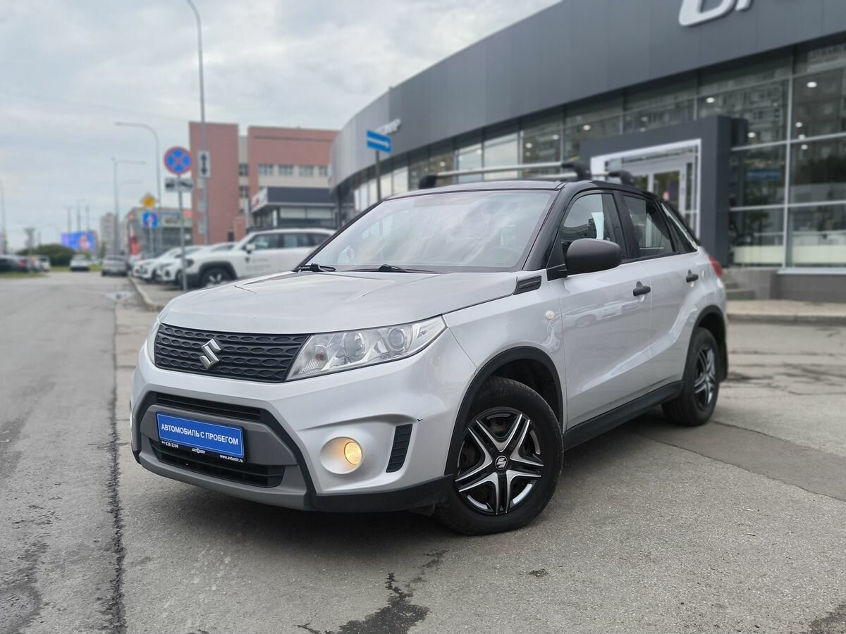 Открыть фотографии: Suzuki Vitara II