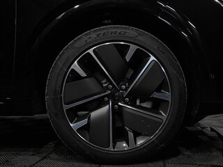 2025 Li Auto (Lixiang) L6 I, чёрный, 8090000 рублей, вид 4
