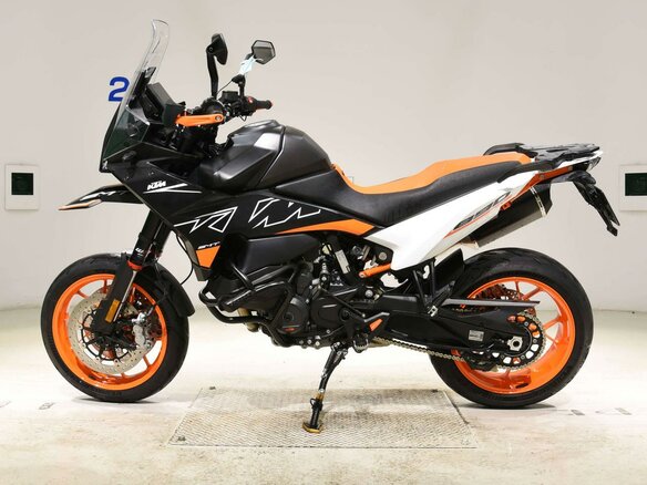 2023 KTM 890 SMT, чёрный, 1077000 рублей