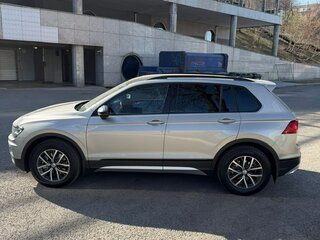 2019 Volkswagen Tiguan II, серый, 2700000 рублей, вид 4