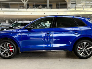 2021 Audi Q5 45 TFSI II (FY) Рестайлинг, синий, 3990000 рублей, вид 3