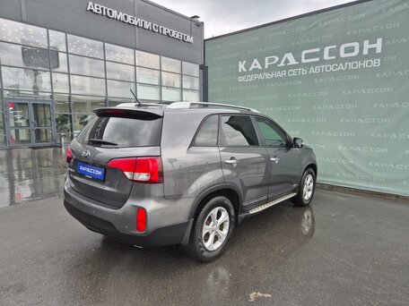2020 Kia Sorento II Рестайлинг, серый, 1880000 рублей, вид 2