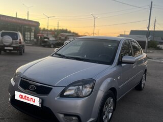 2010 Kia Rio II Рестайлинг, серый, 450000 рублей, вид 3