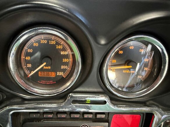 2003 Harley-Davidson Electra Glide, серебристый, 629000 рублей - вид 4