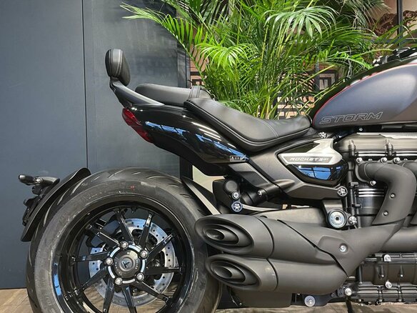 2025 Triumph Rocket 3, чёрный, 3700000 рублей - вид 12