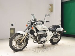 2005 Honda Magna, белый, 307000 рублей, вид 3