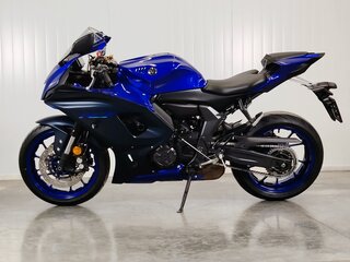 2023 Yamaha YZF-R7, синий, 849000 рублей, вид 5