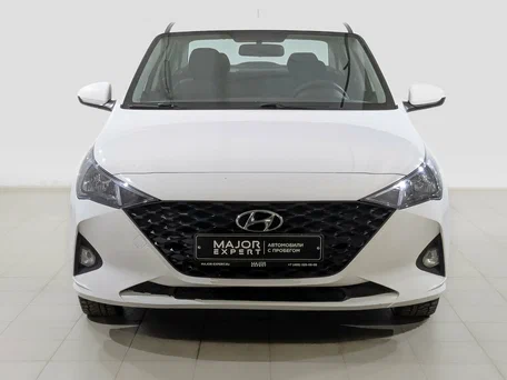 2022 Hyundai Solaris II Рестайлинг, белый, 1570000 рублей, вид 2