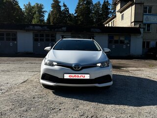 2015 Toyota Auris II Рестайлинг, белый, 1290000 рублей, вид 3