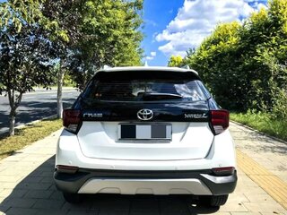 2022 Toyota Yaris L XP150 Рестайлинг, белый, 1380000 рублей, вид 5