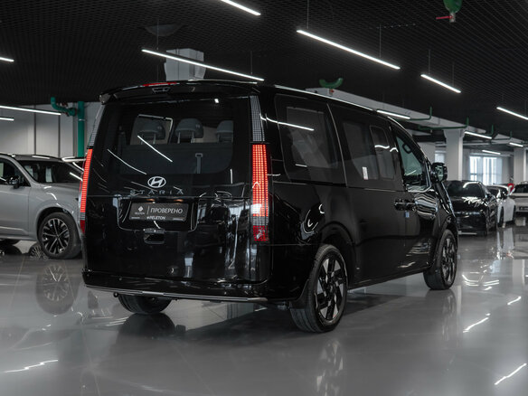 2026 Hyundai Staria I Рестайлинг, чёрный, 7850000 рублей - вид 4