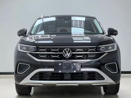 2023 Volkswagen Tayron I Рестайлинг, серый, 2499000 рублей, вид 2