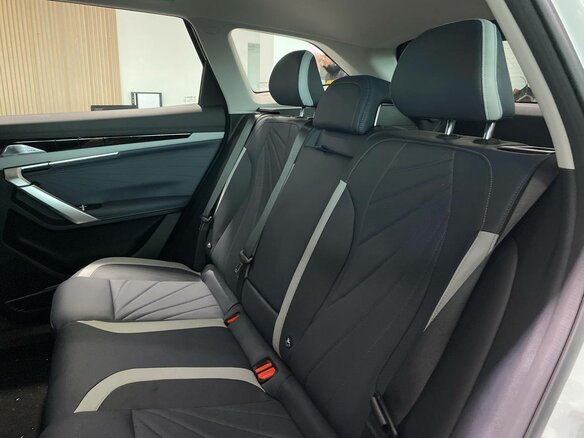 2026 Geely Atlas II, белый - вид 9