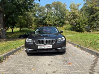 2010 BMW 5 серии 528i VI (F10/F11/F07), серый, 1600000 рублей, вид 3