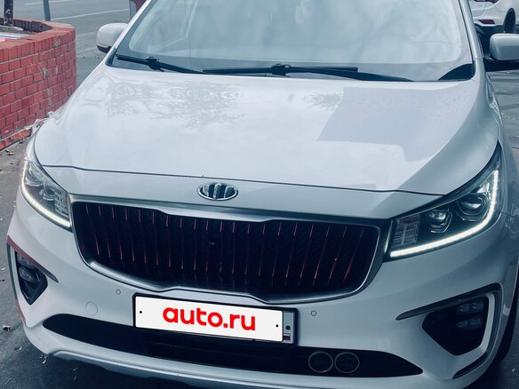 2020 Kia Carnival III, белый, 3100000 рублей - вид 1